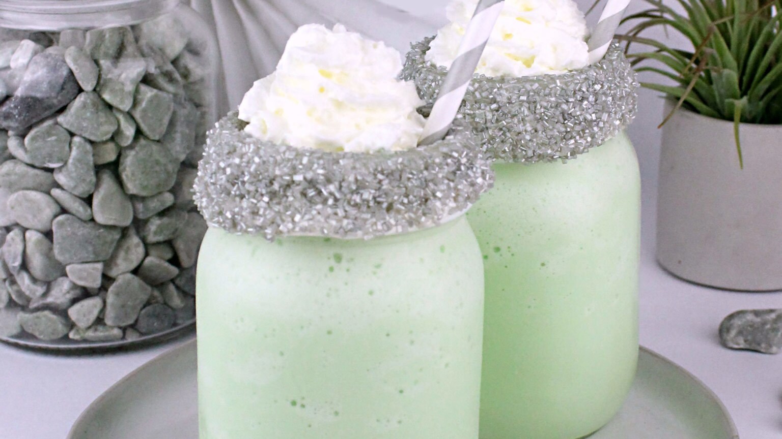 These Thala-Siren Milkshakes Are Worth a Trip to Ahch-To