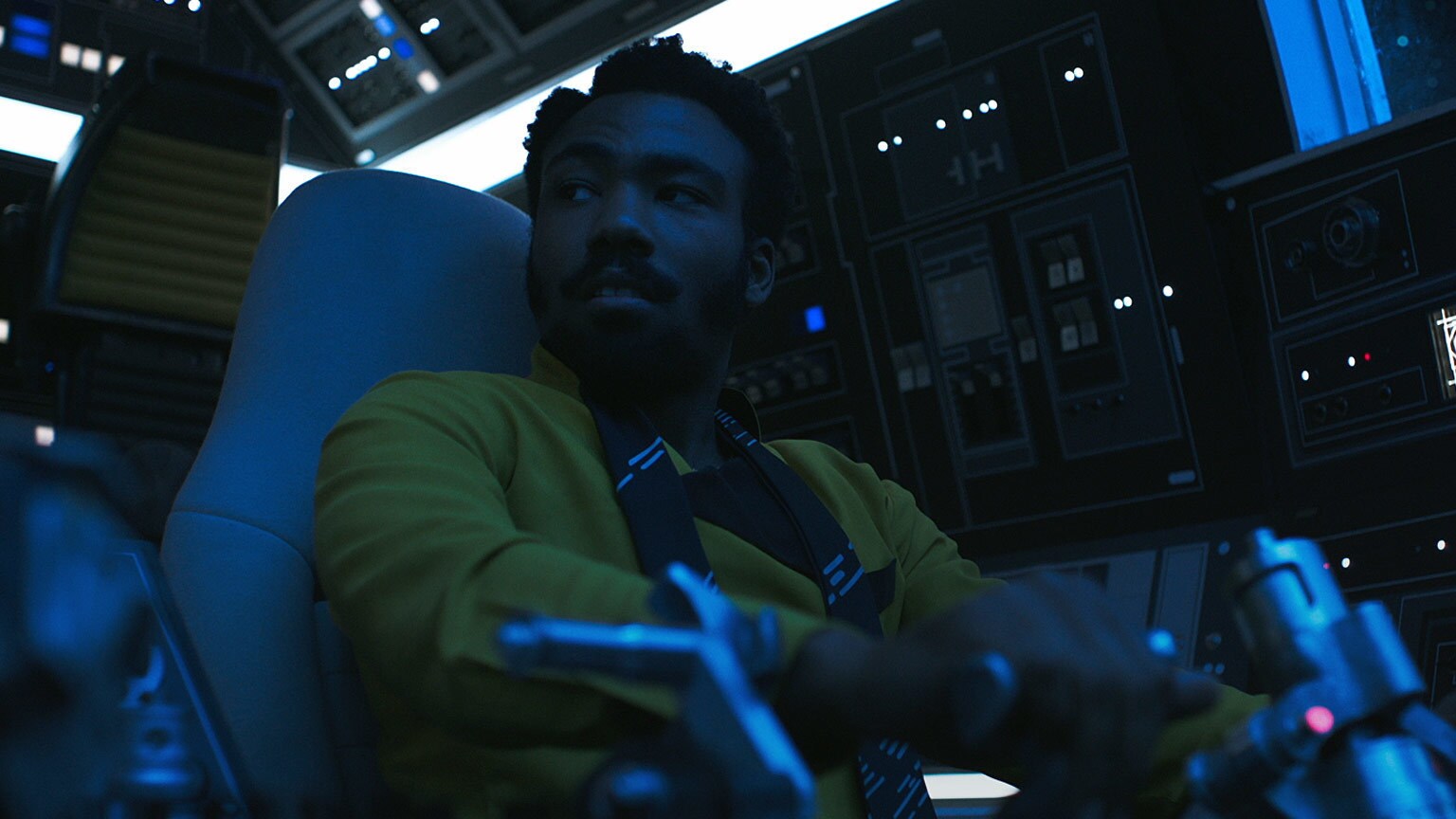 Lando Talks Piloting the Falcon in New Solo: A Star Wars Story TV Spot
