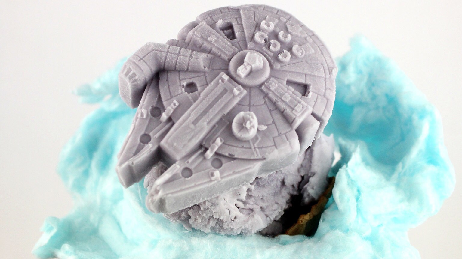 This Millennium Falcon Ice Cream Treat Truly Belongs Among the Clouds