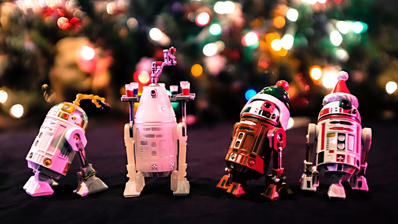 The Holiday Droids You're Looking For