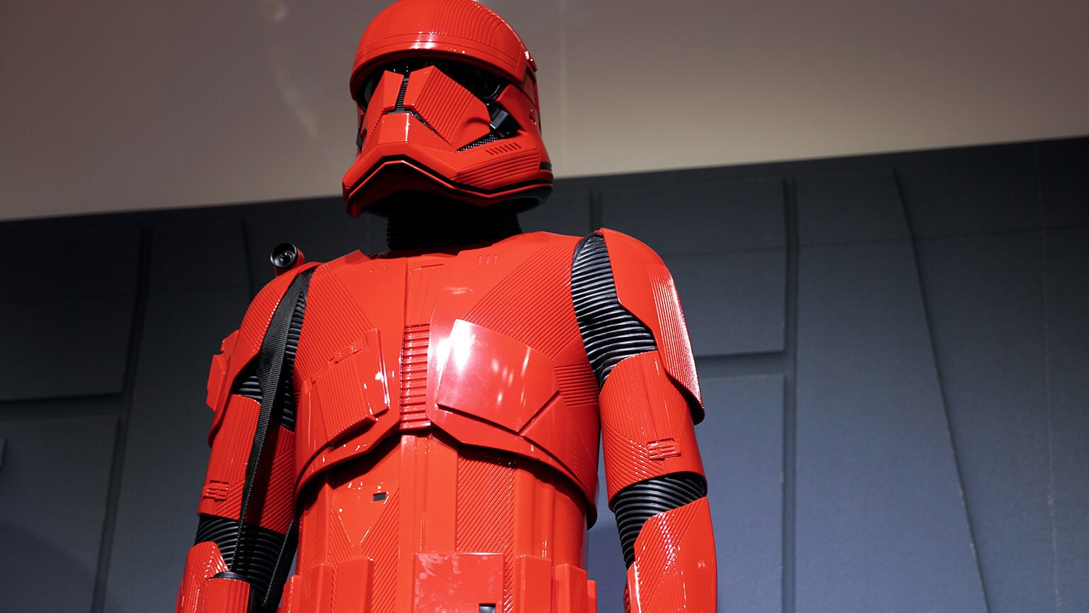 liar Migration trigger SDCC 2019: Sith Trooper from Star Wars: The Rise of Skywalker Revealed |  StarWars.com