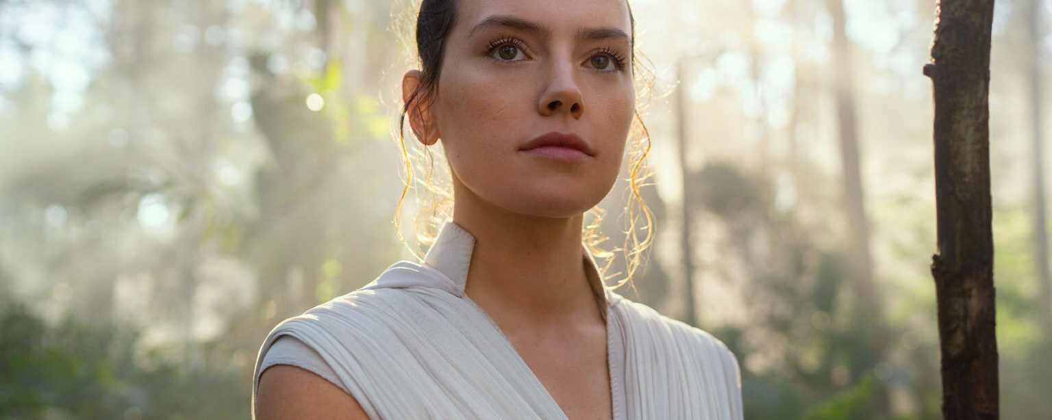 Rey training in Star Wars: The Rise of Skywalker