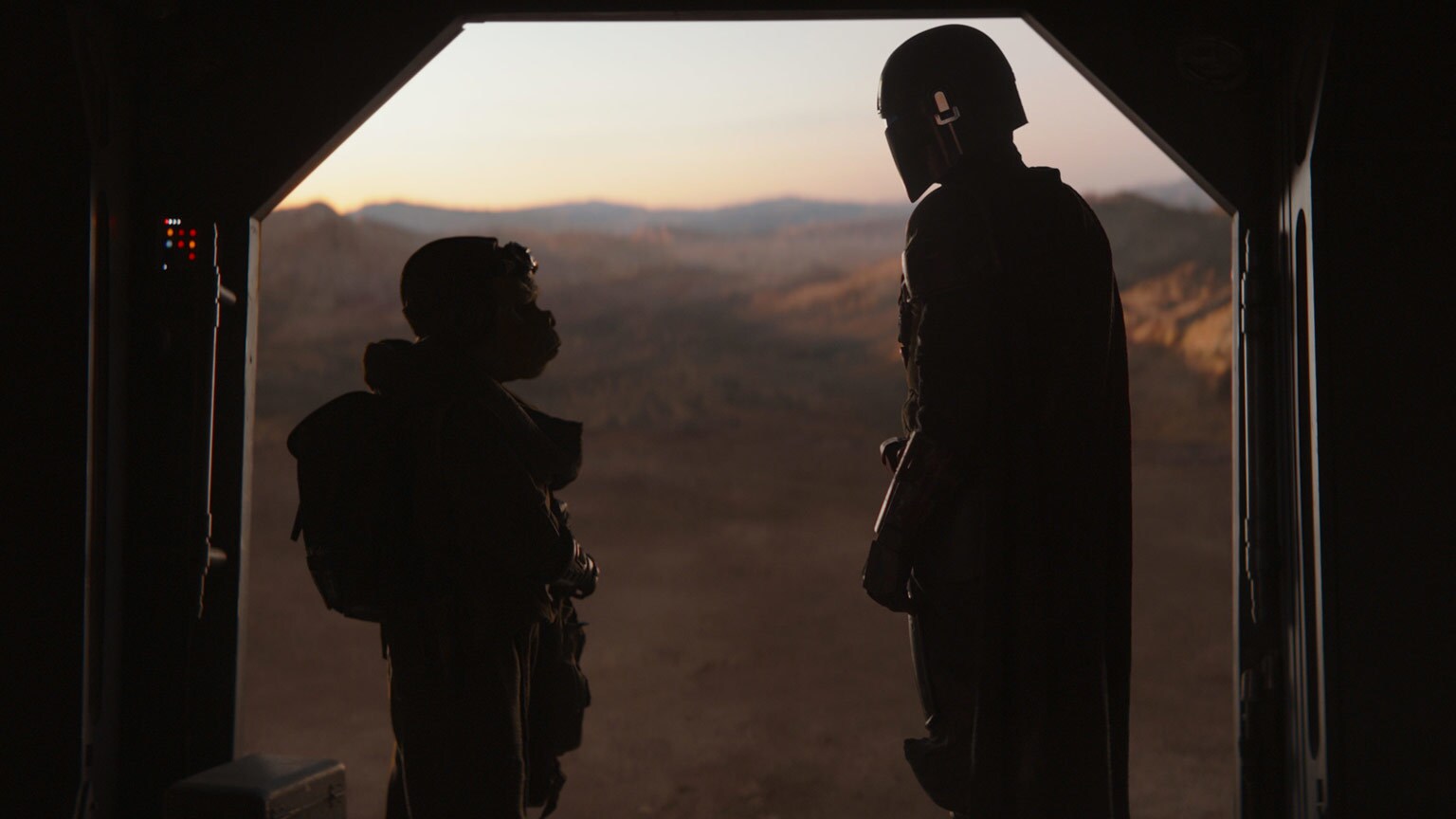 Bounty Hunting Highlights: 6 of Our Favorite Moments from The Mandalorian – "Chapter 2: The Child"