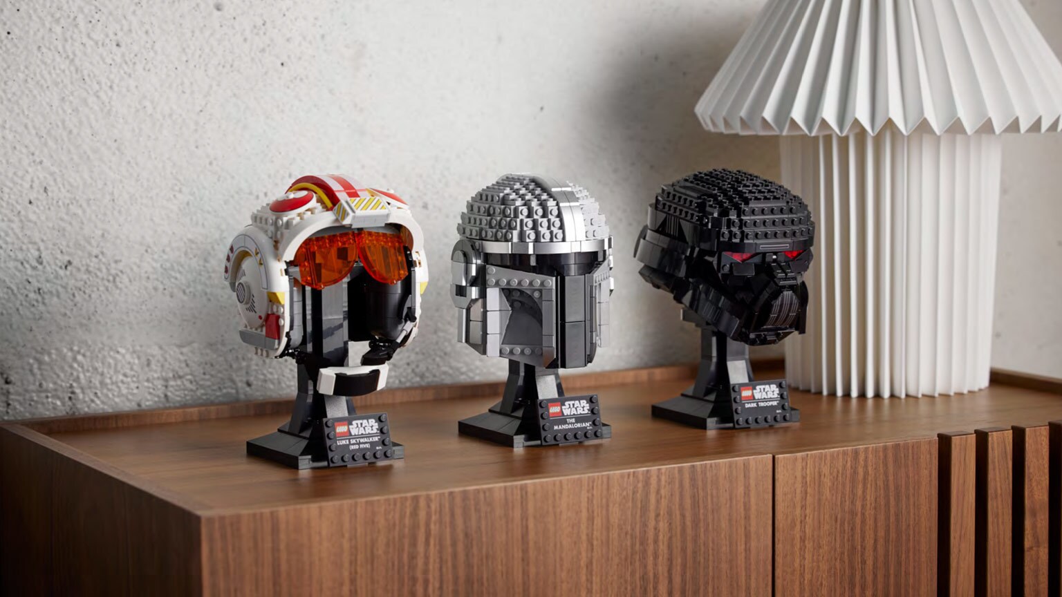 New LEGO Star Wars Luke Skywalker, The Mandalorian, and Dark Trooper