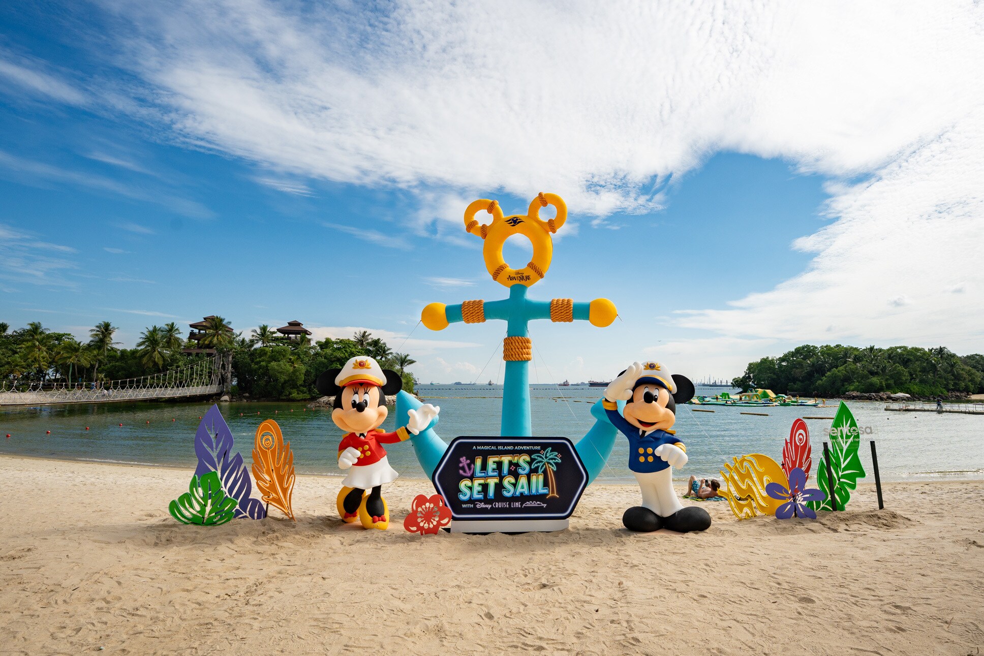 Captain Mickey Mouse and Captain Minnie Mouse at Palawan Beach