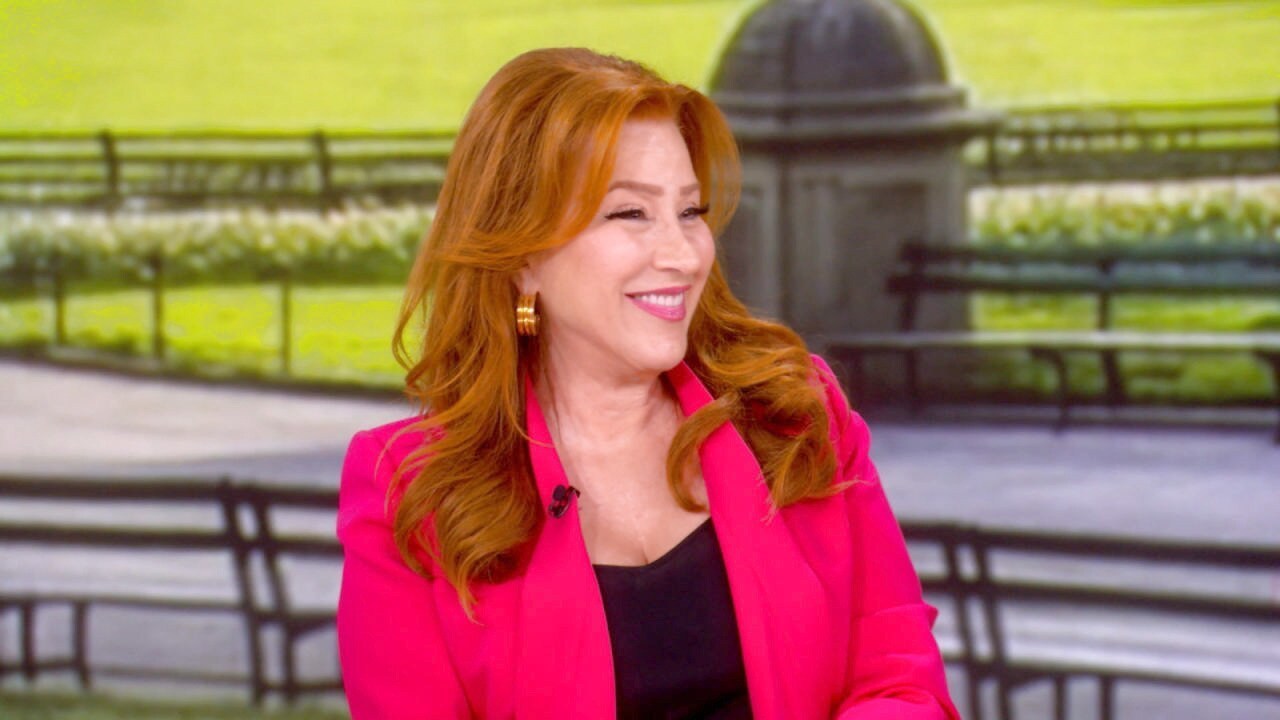 Comic Lisa Ann Walter.