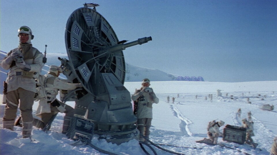 Frozen Starwars AT-ST in Hoth Setting 