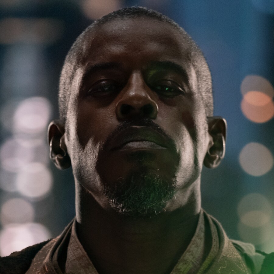 Ahmed Best on His Surprise Return as Kelleran Beq in The Mandalorian |  StarWars.com