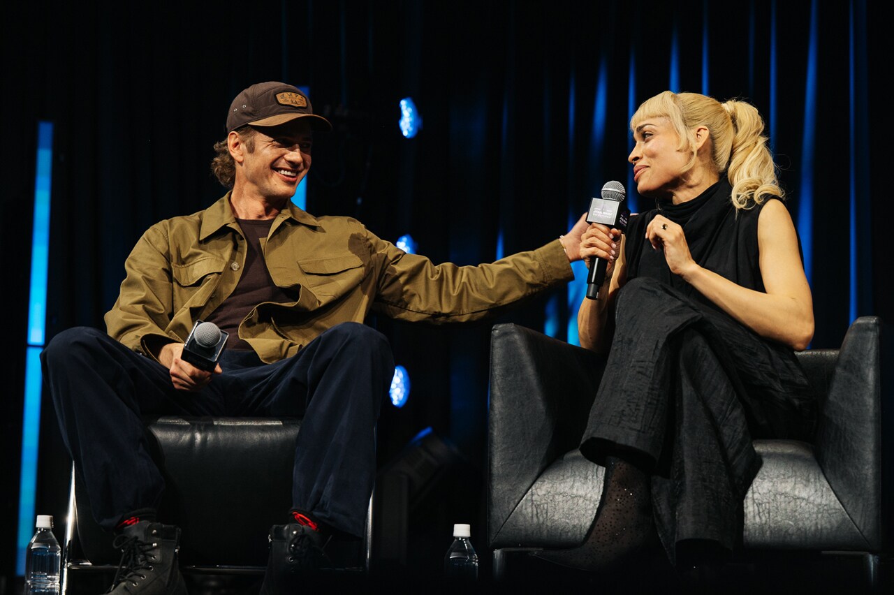 Hayden Christensen and Rosario Dawson
