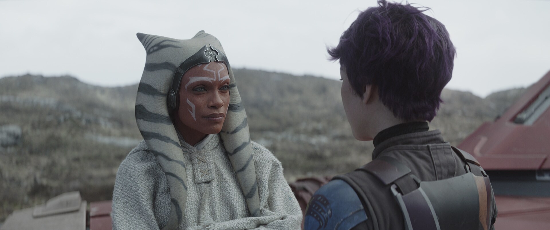 Ahsoka and Sabine talk.