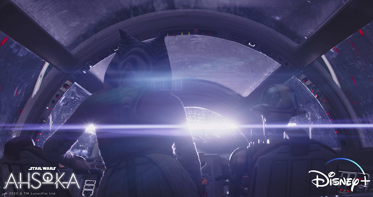 Ahsoka and Huyang get close to a light.