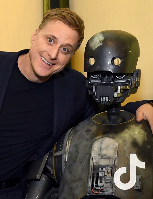 Alan Tudyk and K-2SO