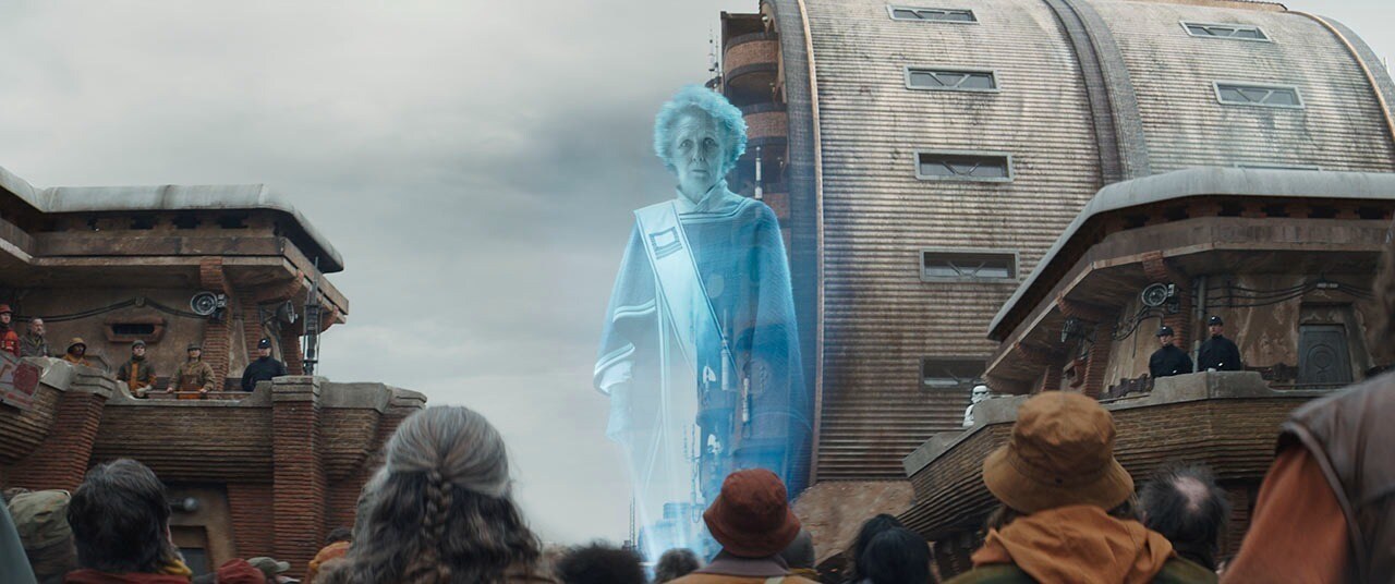 At her funeral, B2EMO broadcast a hologram of the eulogy Maarva recorded herself.