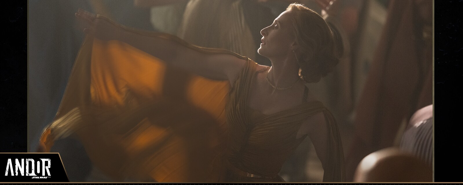 Mon Mothma dances at her daughter's wedding.