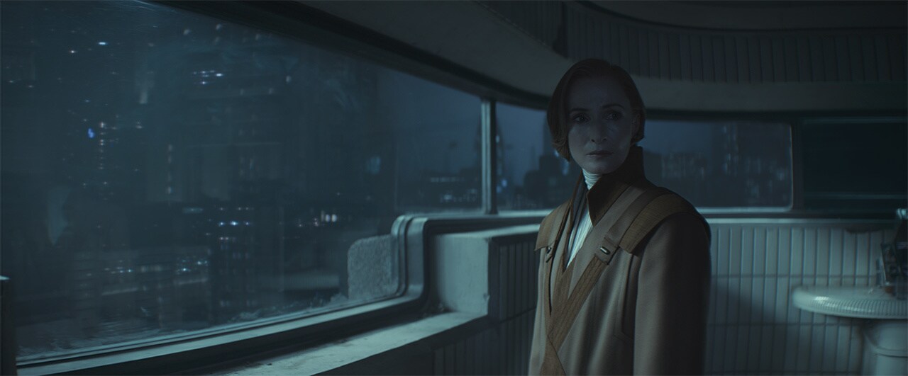 Mon Mothma at the Coruscant safehouse.