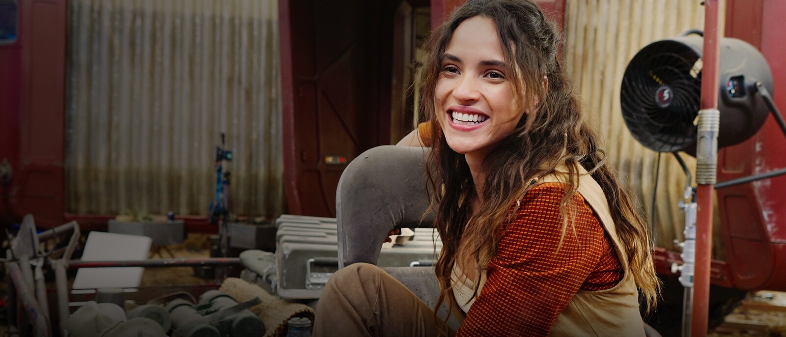 DIL - Adria Arjona