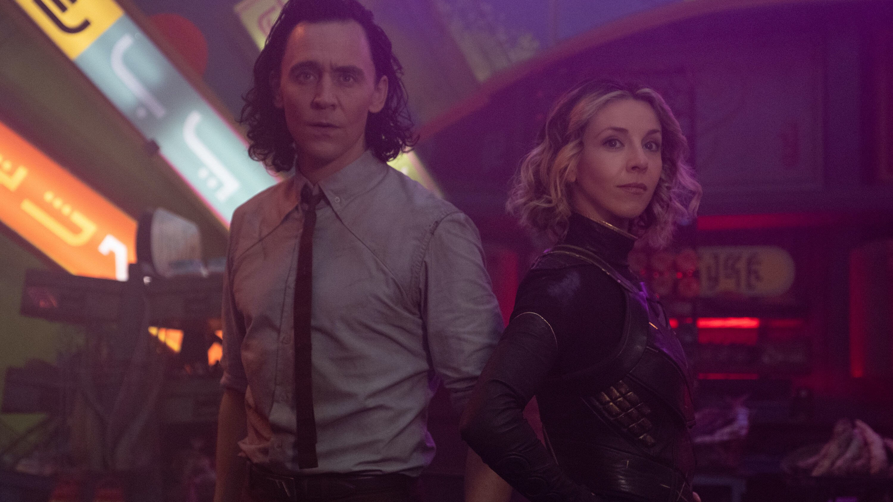 (L-R): Loki (Tom Hiddleston) and Sophia Di Martino in Marvel Studios' LOKI, exclusively on Disney+. Photo by Chuck Zlotnick. ©Marvel Studios 2021. All Rights Reserved.