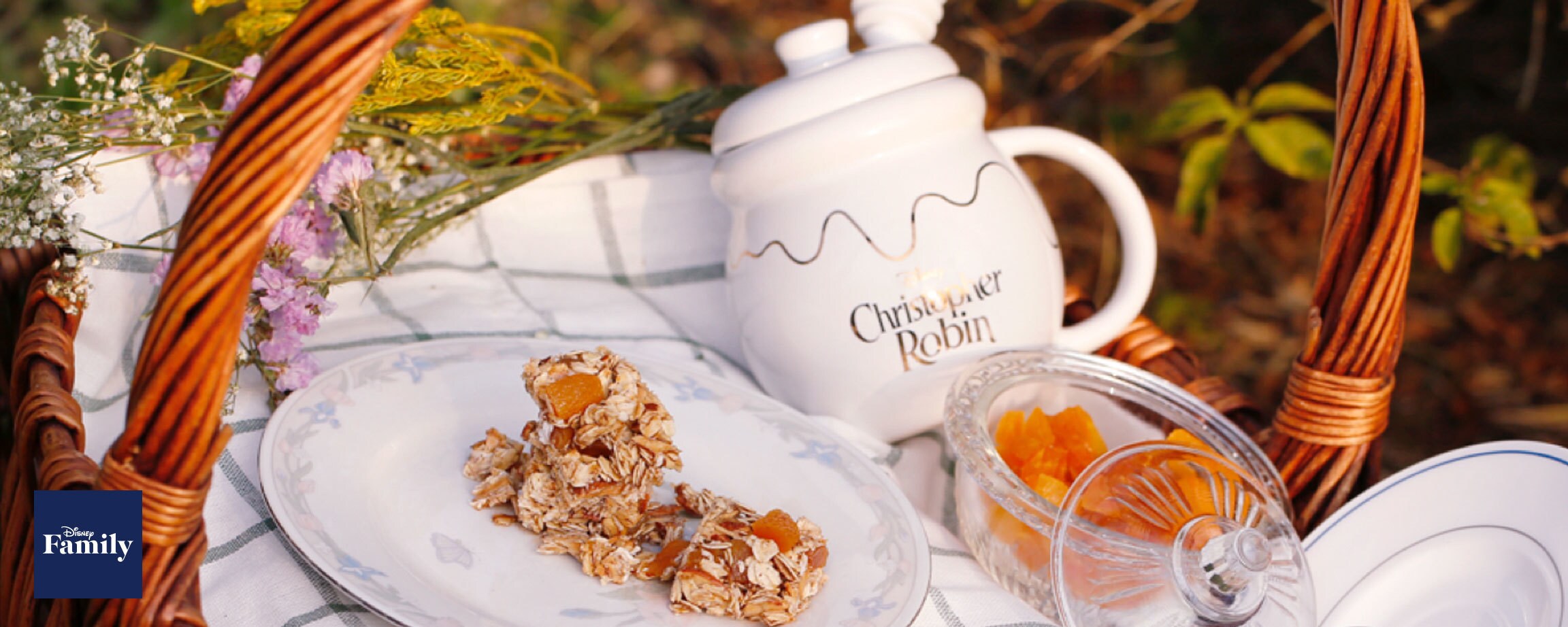 Even Christopher Robin Would Love These No-Bake Hunny Oat Squares