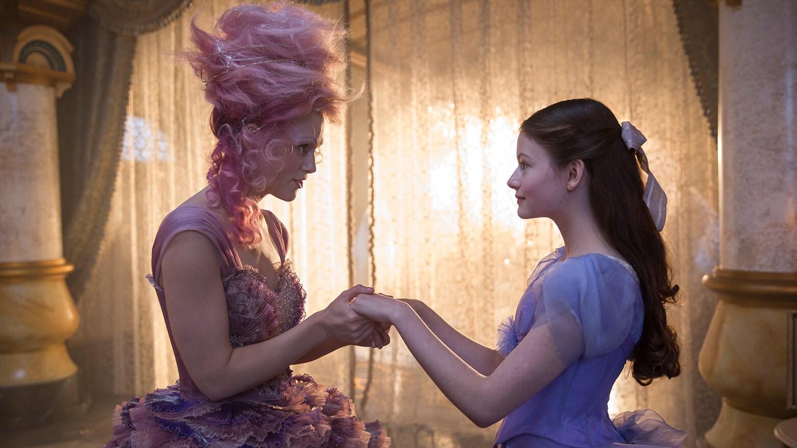 Keira Knightley as the Sugar Plum Fairy and Mackenzie Foy as Clara.