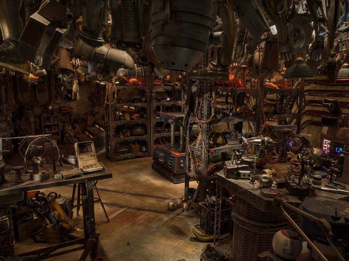Babu Frik's workshop | Star Wars Databank | StarWars.com