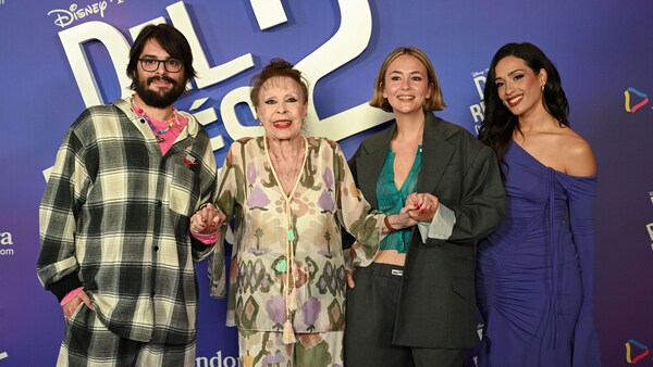 YA DISPONIBLES LAS FOTOS DEL PHOTOCALL DE LA PREMIÈRE  EN MADRID CON RIGOBERTA BANDINI, CHANEL Y BRAYS EFE, INTÉRPRETES DE LAS NUEVAS EMOCIONES