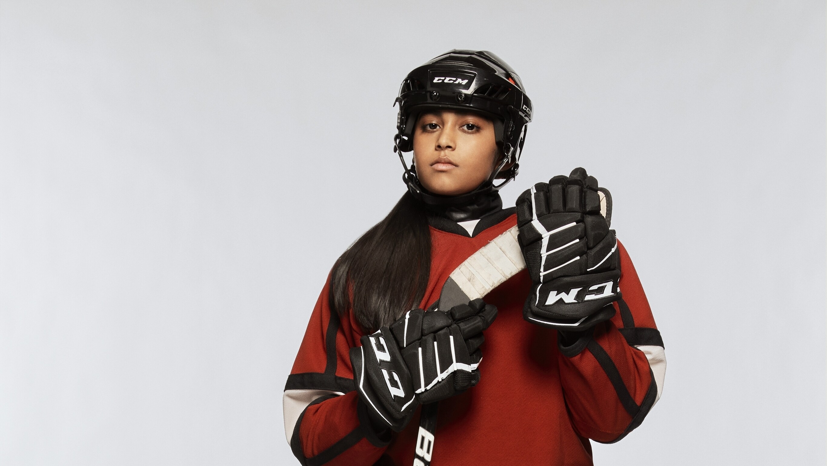 THE MIGHTY DUCKS: GAME CHANGERS - Disney’s “The Mighty Ducks: Game Changers” stars Swayam Bhatia as Sofi Hudson-Batra. (Disney/Nino Munoz)