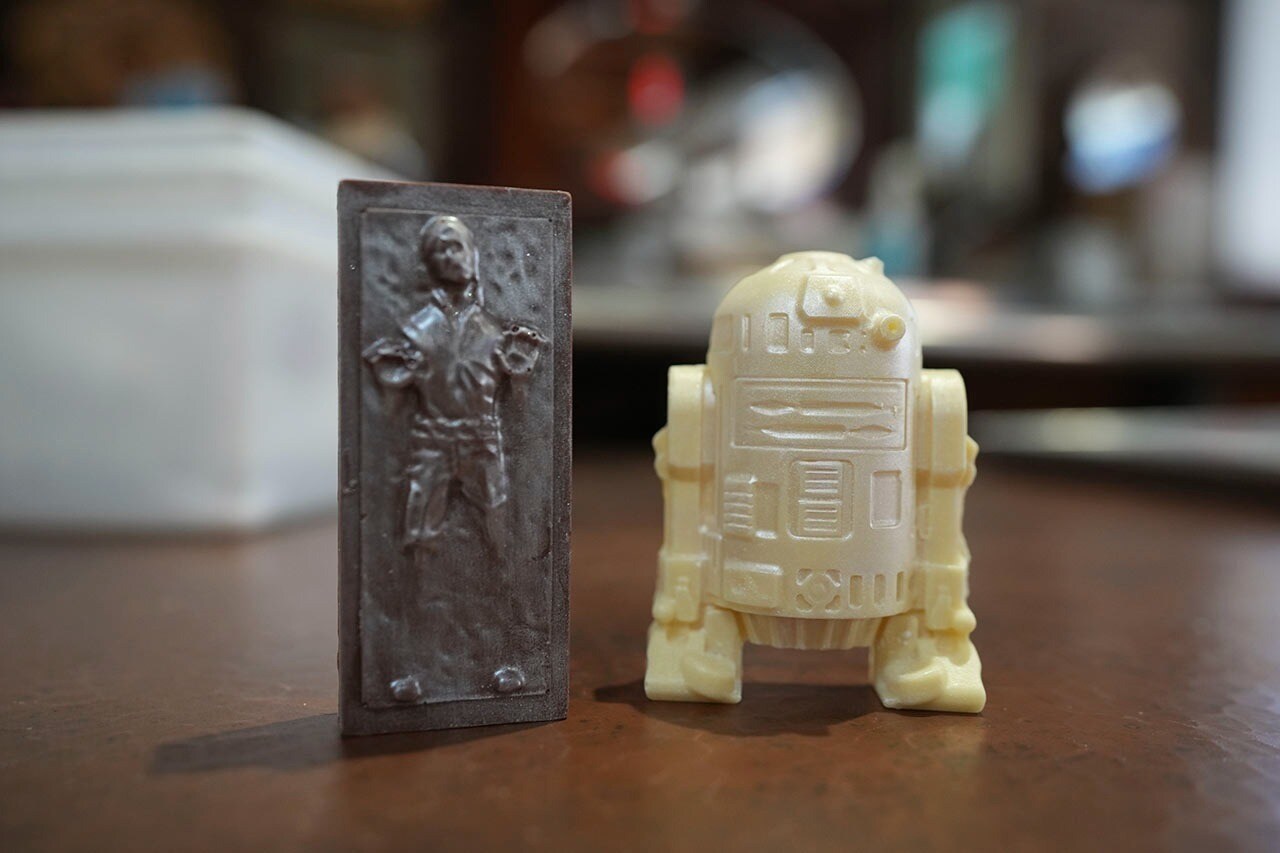 Han Solo and a R2-D2 cookies
