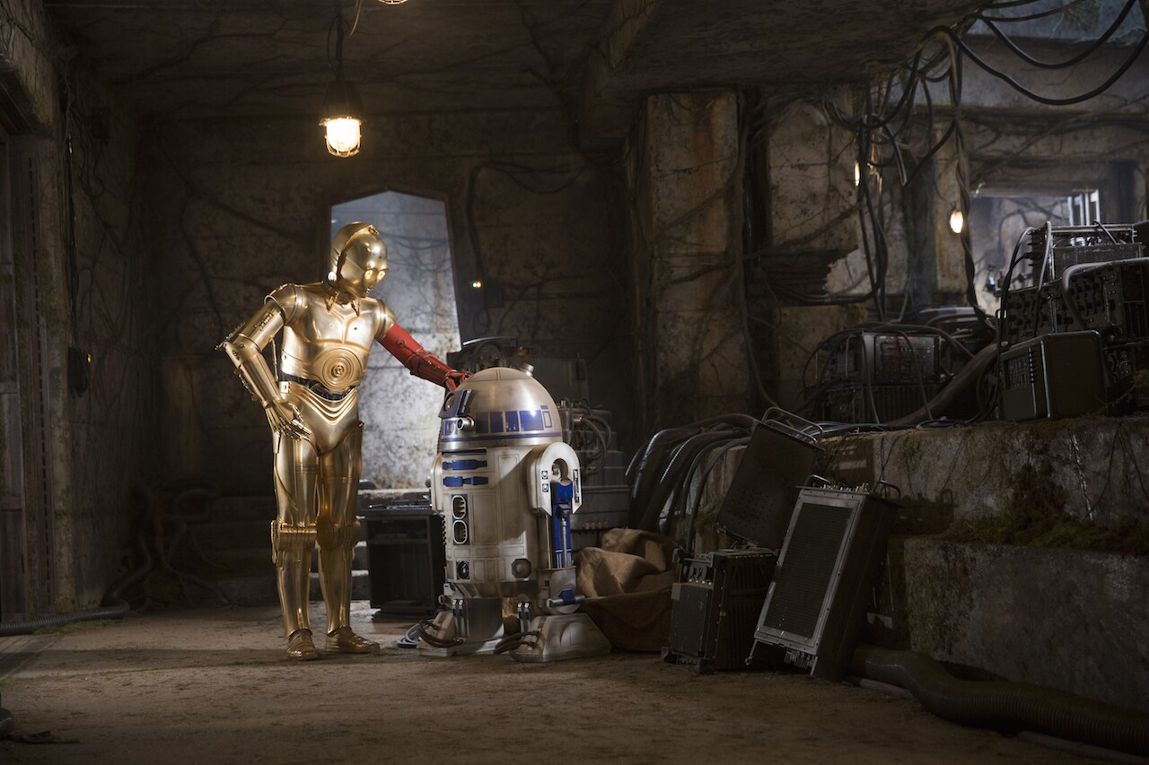 After visiting R2-D2 – who’d been in self-imposed low-power mode since Luke Skywalker chose exile...