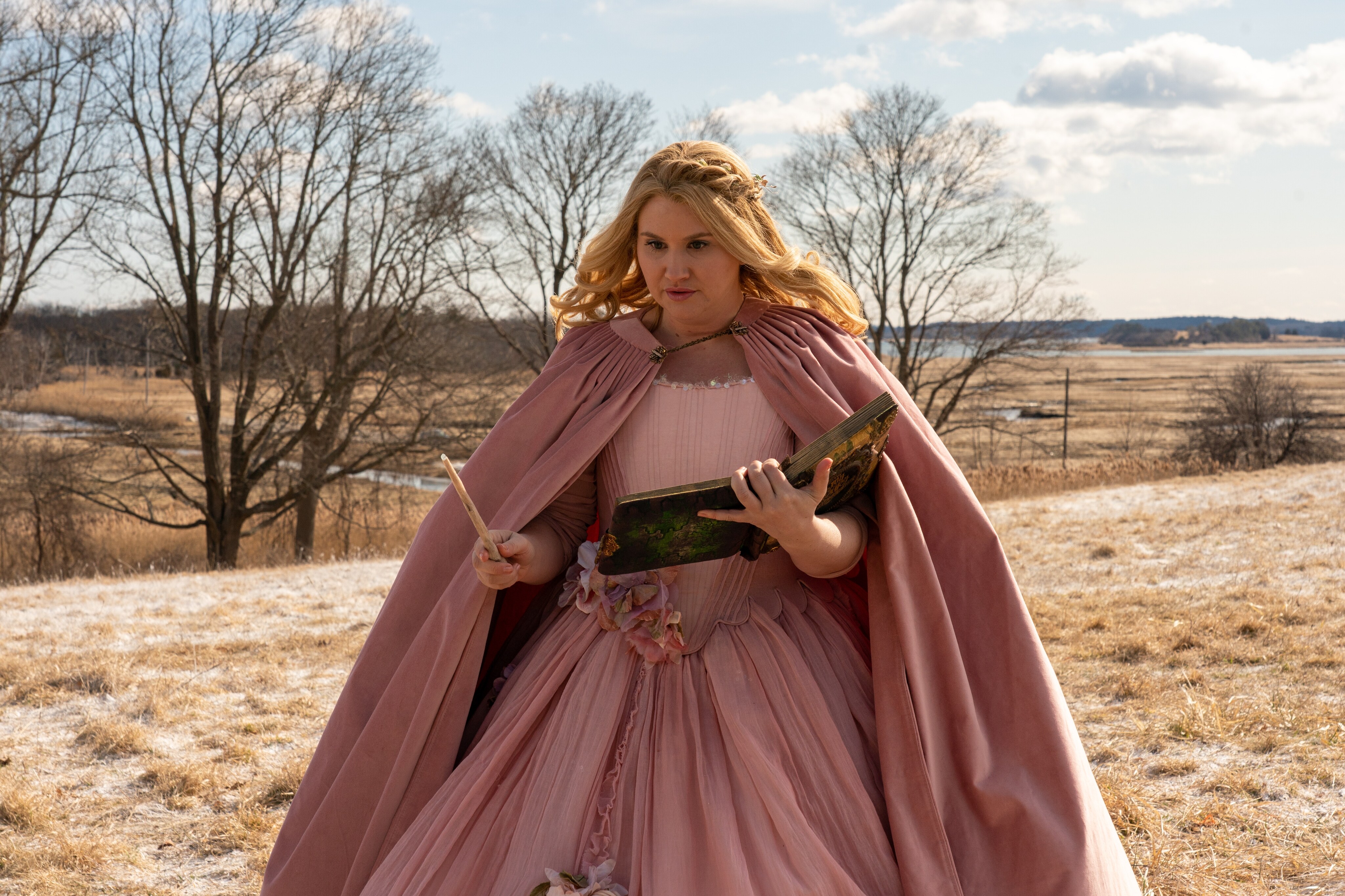 jillian bell as Eleanor in godmothered