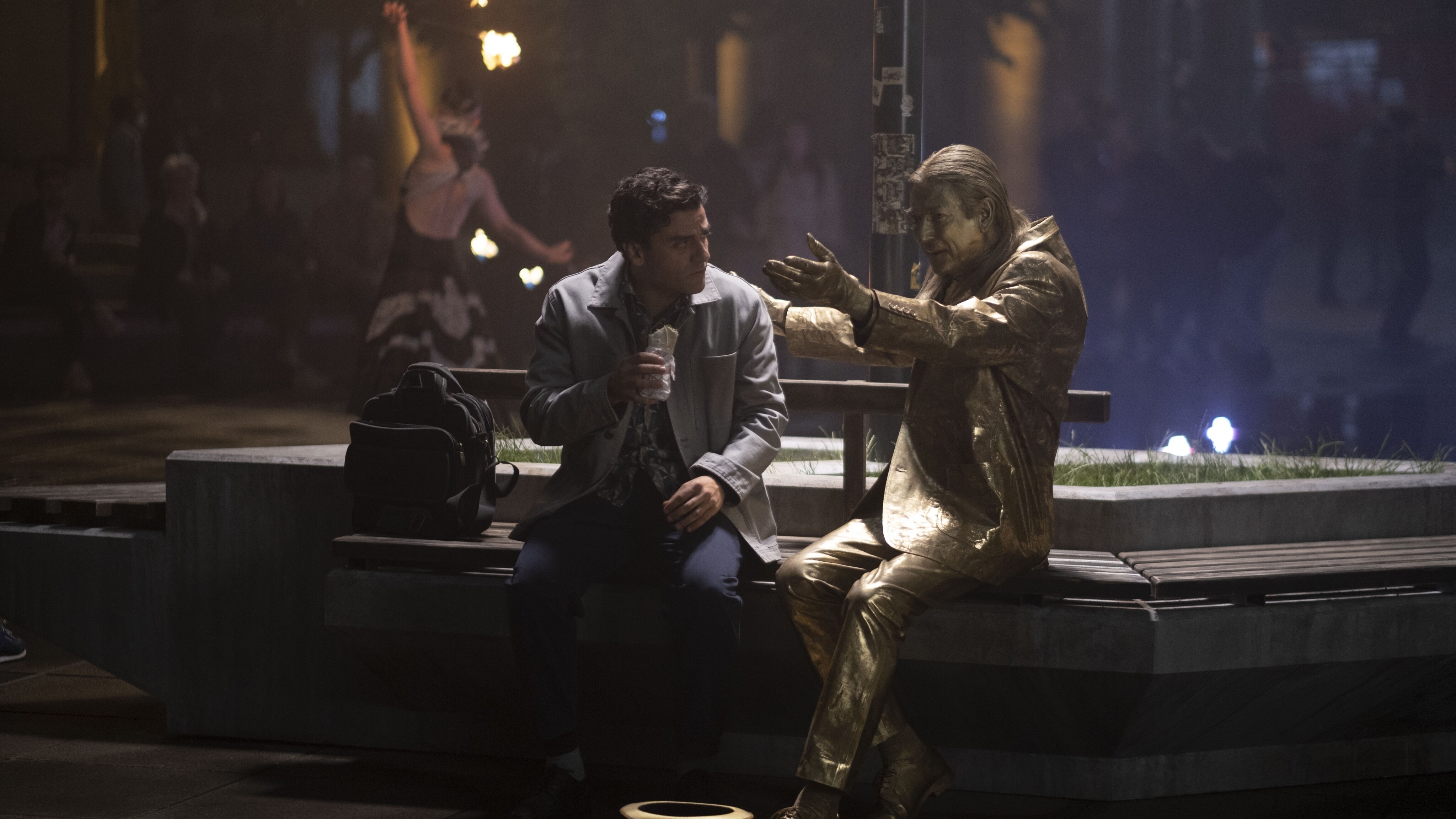Oscar Isaac as Marc Spector/Steven Grant and Shaun Scott as Crawley in Marvel Studios' MOON KNIGHT, exclusively on Disney+. Photo by Gabor Kotschy. ©Marvel Studios 2022. All Rights Reserved.