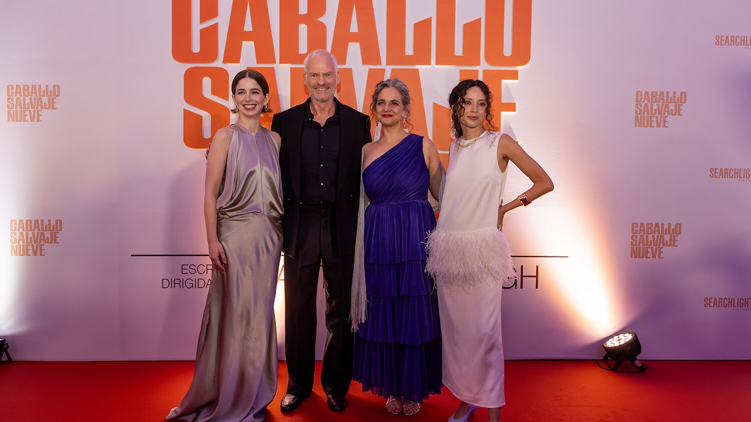 MARTIN MCDONAGH, MARIANA DI GIROLAMO, AILÍN SALAS Y PAOLA GIANNINI CELEBRARON LA PREMIERE DE CABALLO SALVAJE NUEVE EN SANTIAGO DE CHILE