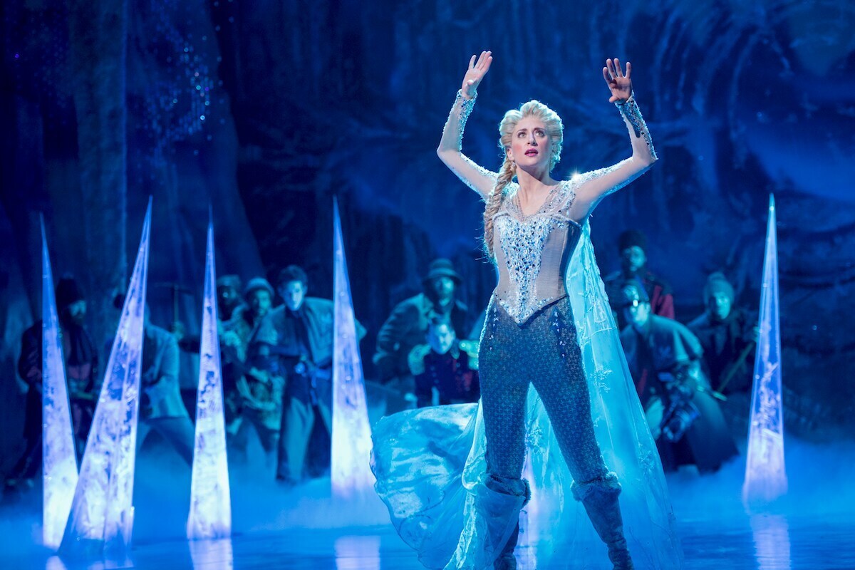 Elsa from Frozen Broadway singing.