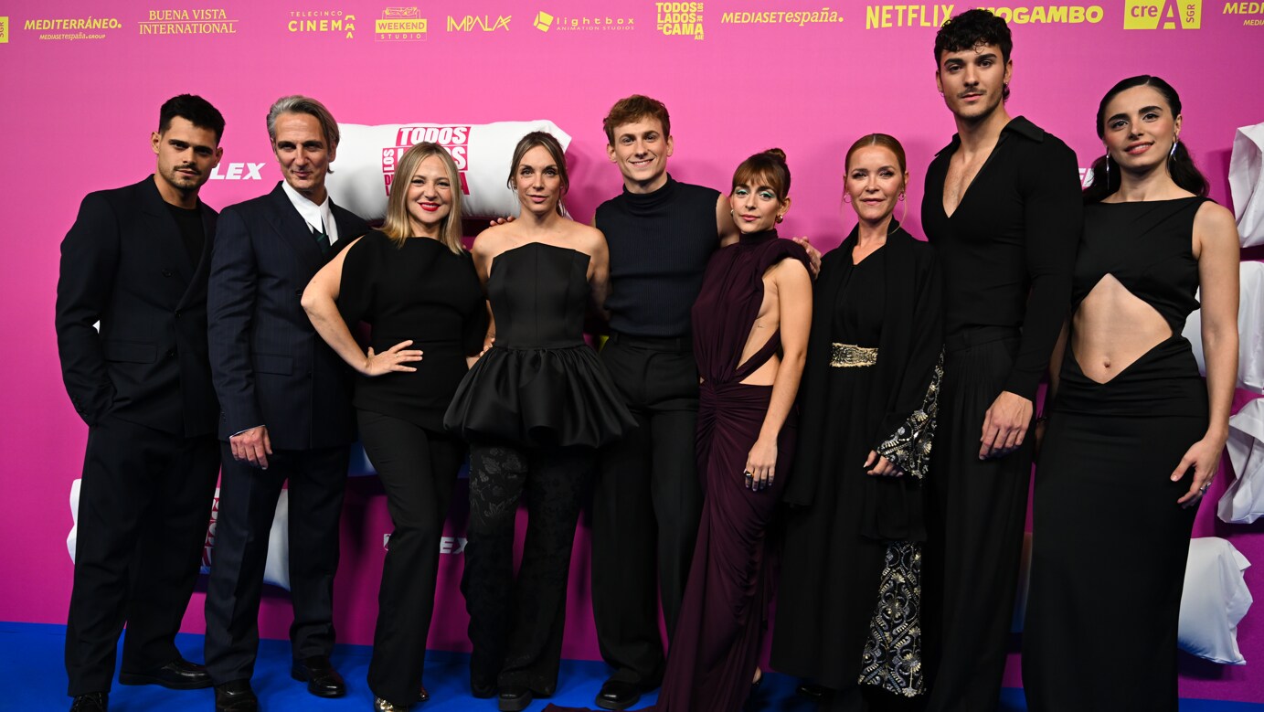 YA DISPONIBLES LAS IMÁGENES DE LA PREMIERE DE TODOS LOS LADOS DE LA CAMA