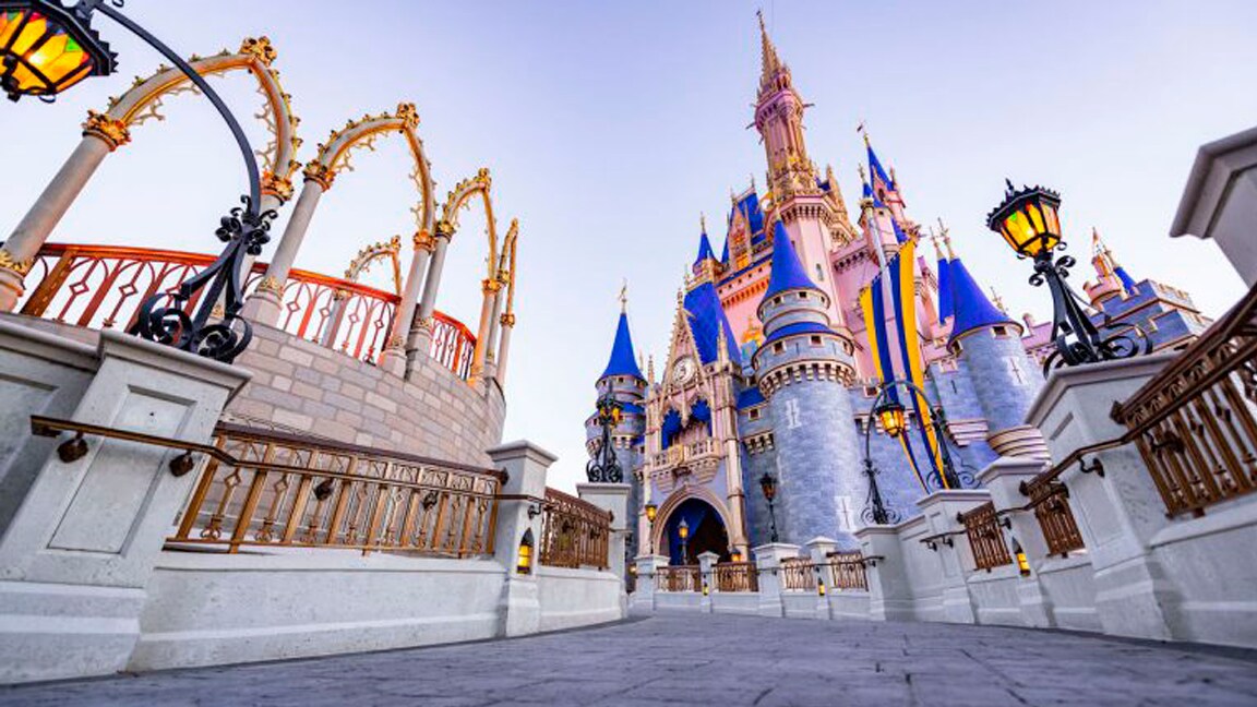 Dê uma Olhada nas Novas Cores do Cinderella Castle no Magic Kingdom Park