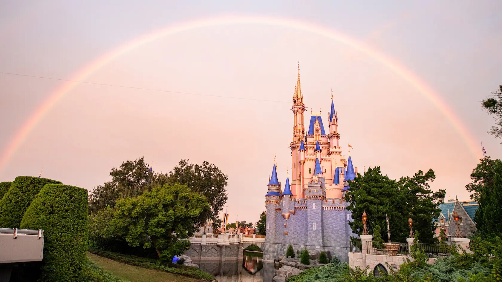 Las 3 curiosidades sobre el castillo de Cenicienta en Magic Kingdom |  Disney Latino