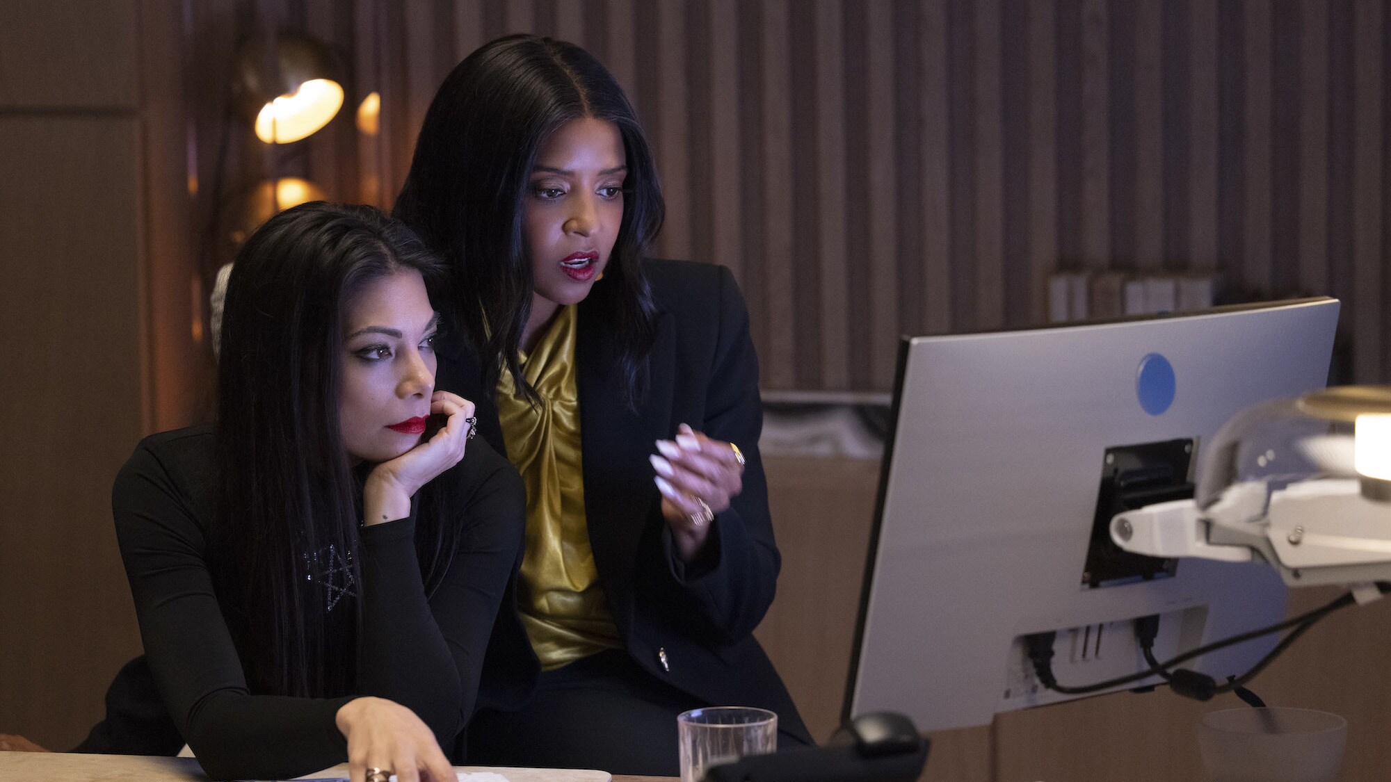 (L-R): Ginger Gonzaga as Nikki Ramos and Renée Elise Goldsberry as Mallory Book in Marvel Studios' She-Hulk: Attorney At Law, exclusively on Disney+. Photo by Chuck Zlotnick. © 2022 MARVEL.
