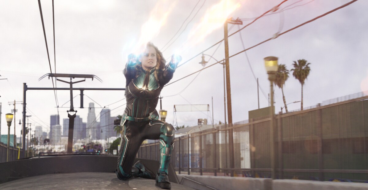 Mar-Vell shooting beams from her arms