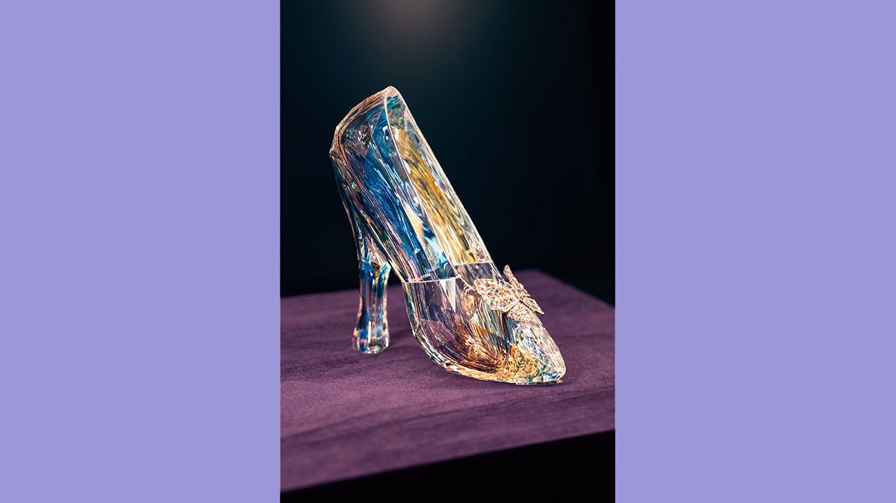 DISNEY STORE CINDERELLA Live Action Swarovski Limited Edition Glass Slipper/ Shoe £1,100.00 - PicClick UK