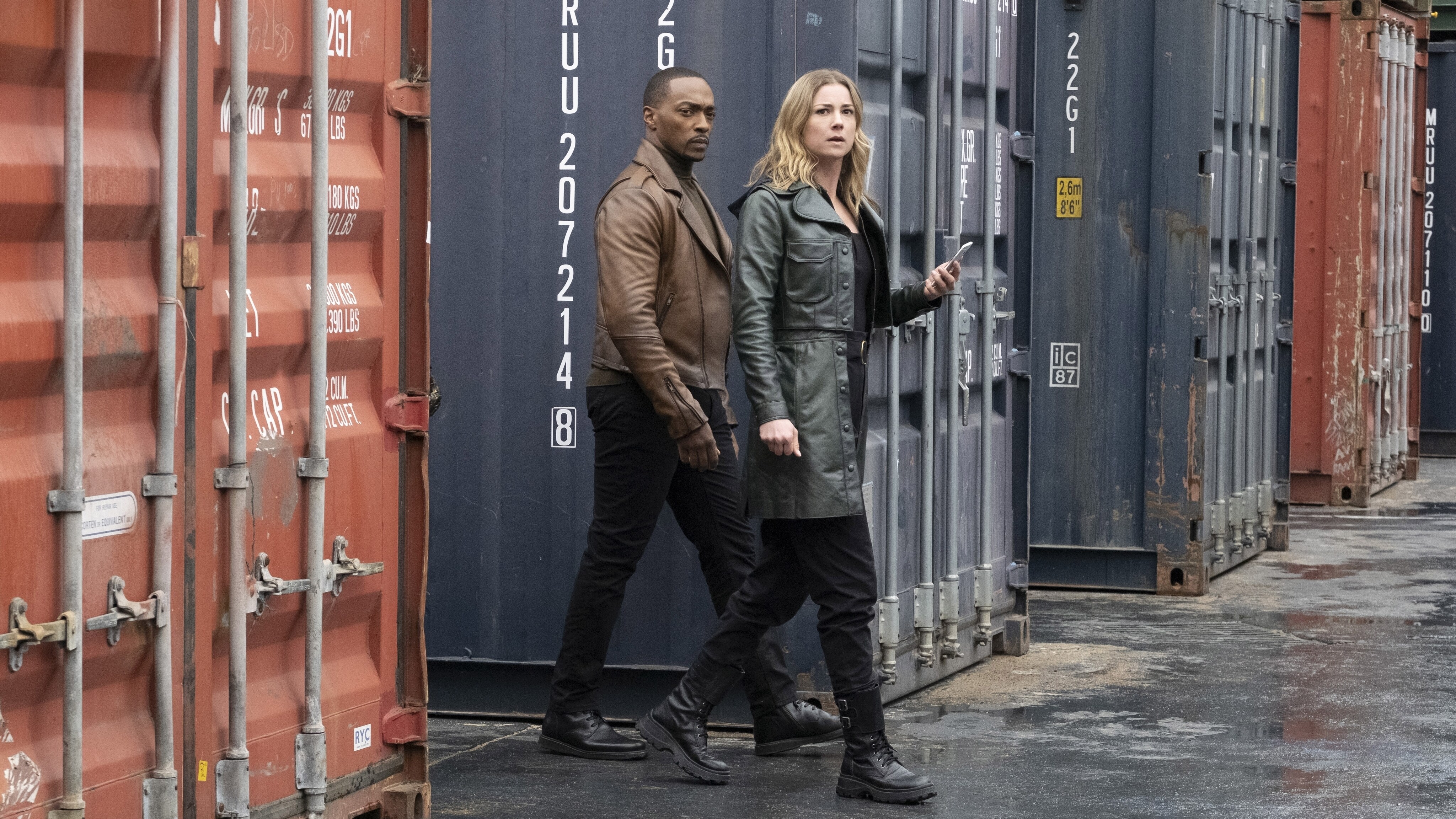 (L-R): Falcon/Sam Wilson (Anthony Mackie) and Sharon Carter/Agent 13 (Emily VanCamp) in Marvel Studios' THE FALCON AND THE WINTER SOLDIER exclusively on Disney+. Photo by Chuck Zlotnick. ©Marvel Studios 2021. All Rights Reserved.
