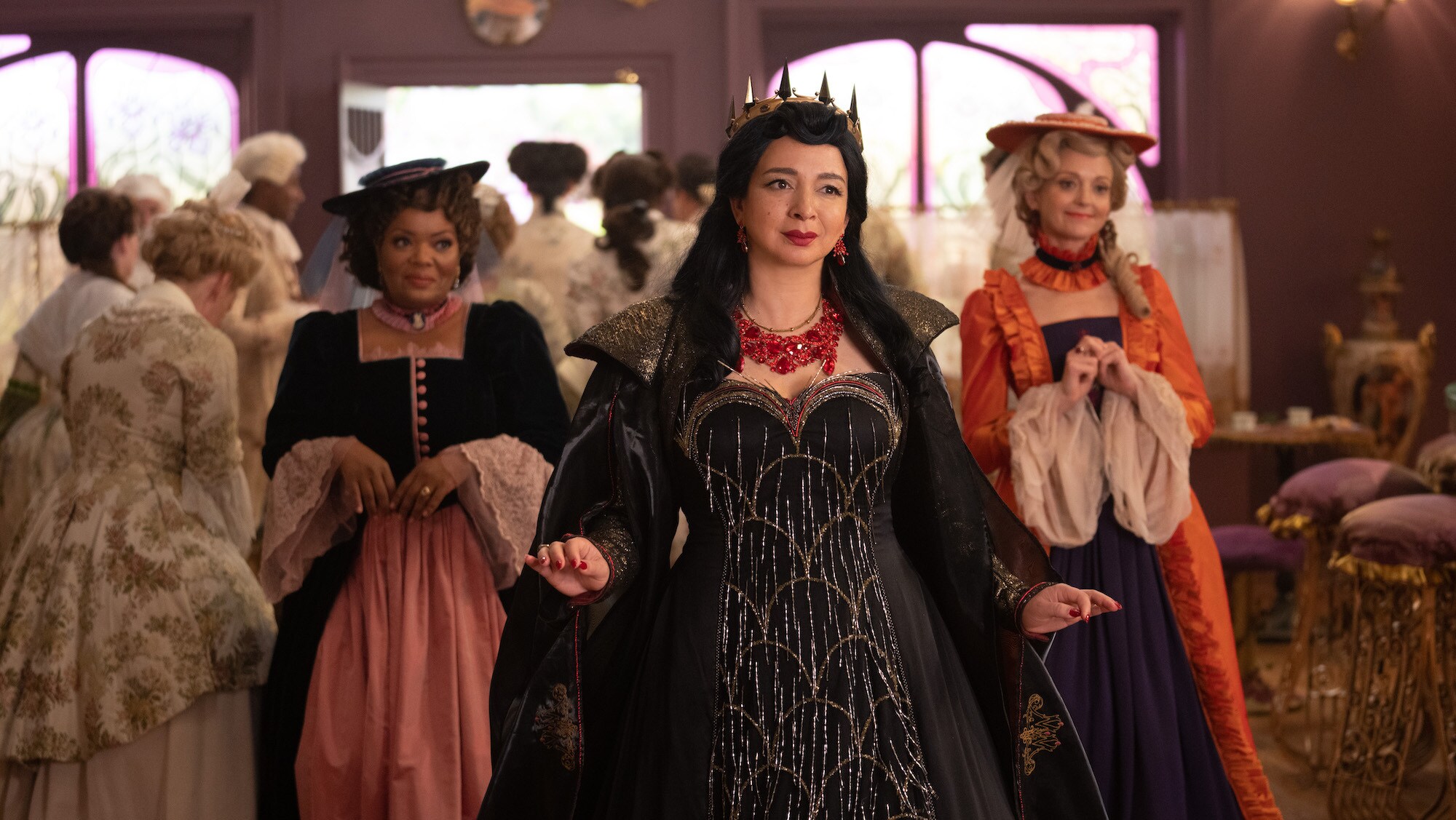 (L-R): Yvette Nicole Brown as Rosaleen, Maya Rudolph as Malvina Monroe, Jayma Mays as Ruby in Disney's live-action DISENCHANTED, exclusively on Disney+. Photo by Jonathan Hession. © 2022 Disney Enterprises, Inc. All Rights Reserved.