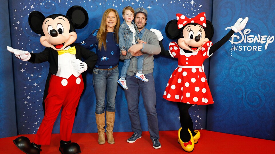 Doreen Dietel mit ihrem Partner Tobias Guttenberg und Sohn Marlow
