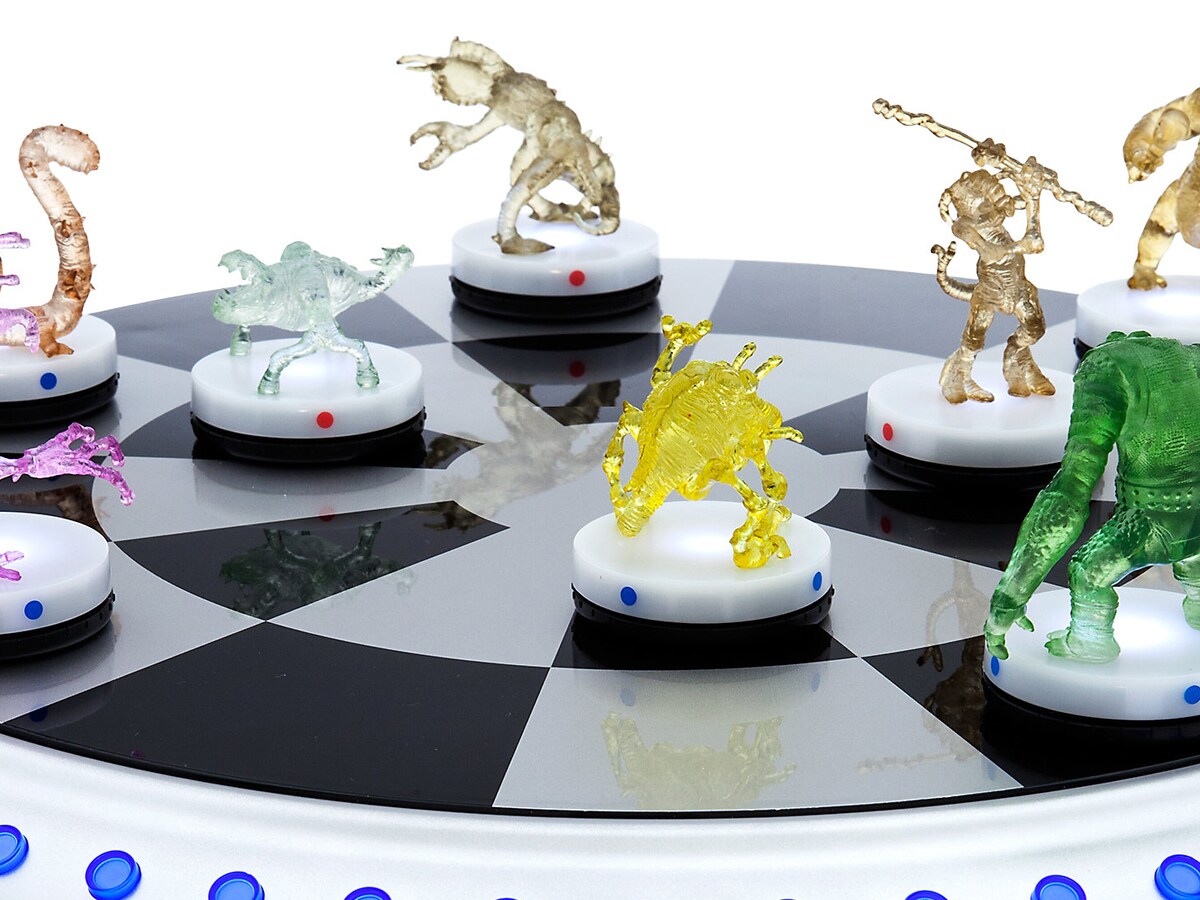 Let the Wookiee Win with this Dejarik Board Game — Reveal