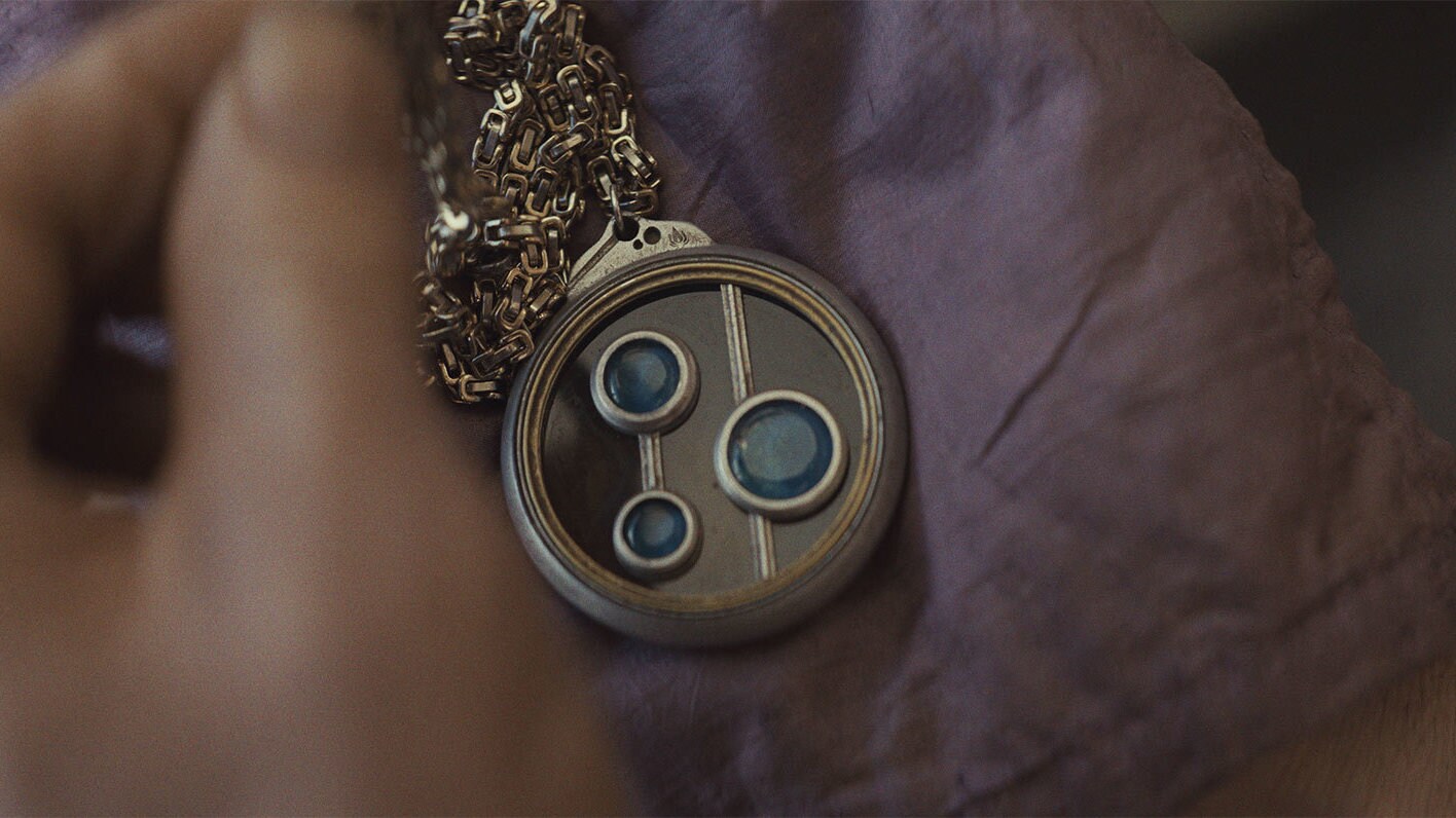 Devaronian victory necklace | Star Wars Databank | StarWars.com