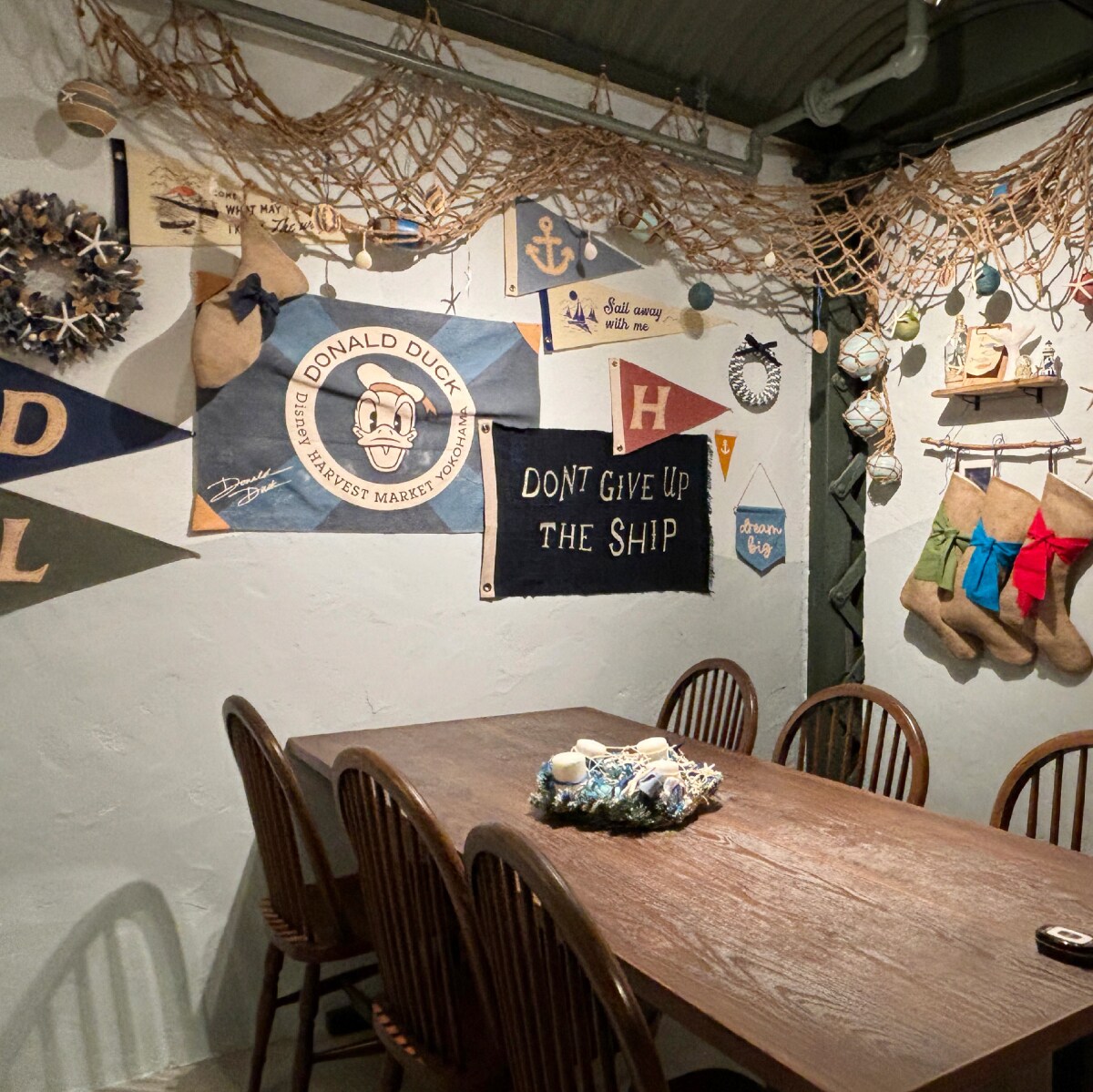 ドナルドダックデザイン個室