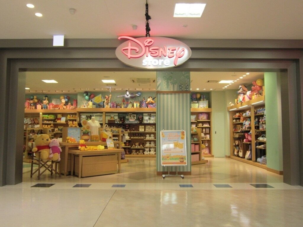 三宮クレフィ店｜店舗情報｜ディズニーストア｜ディズニー公式