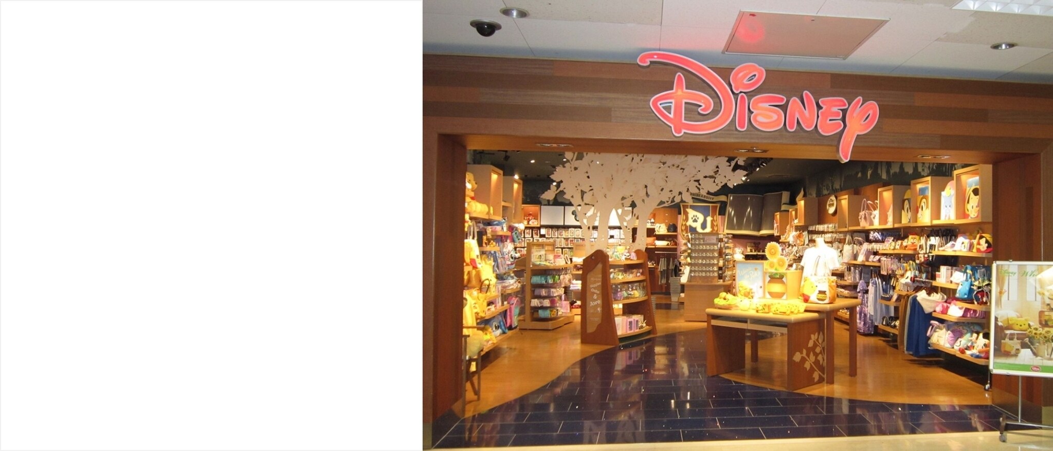 Yokohama Sogo|Store Info|Disney Store|Official Disney Yokohama Sogo|Store Info|Disney Store|Official Disney