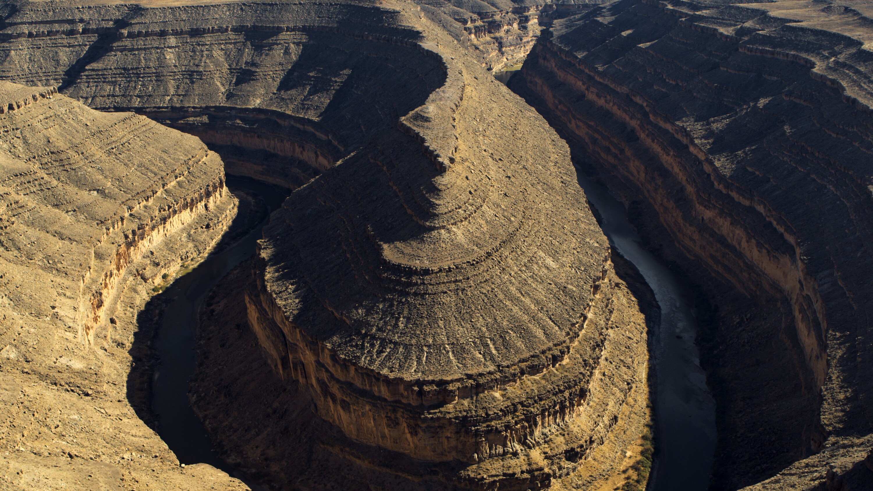 Looking down onto the San Juan River that snakes through Gooseneck State Park. (National Geographic for Disney+)