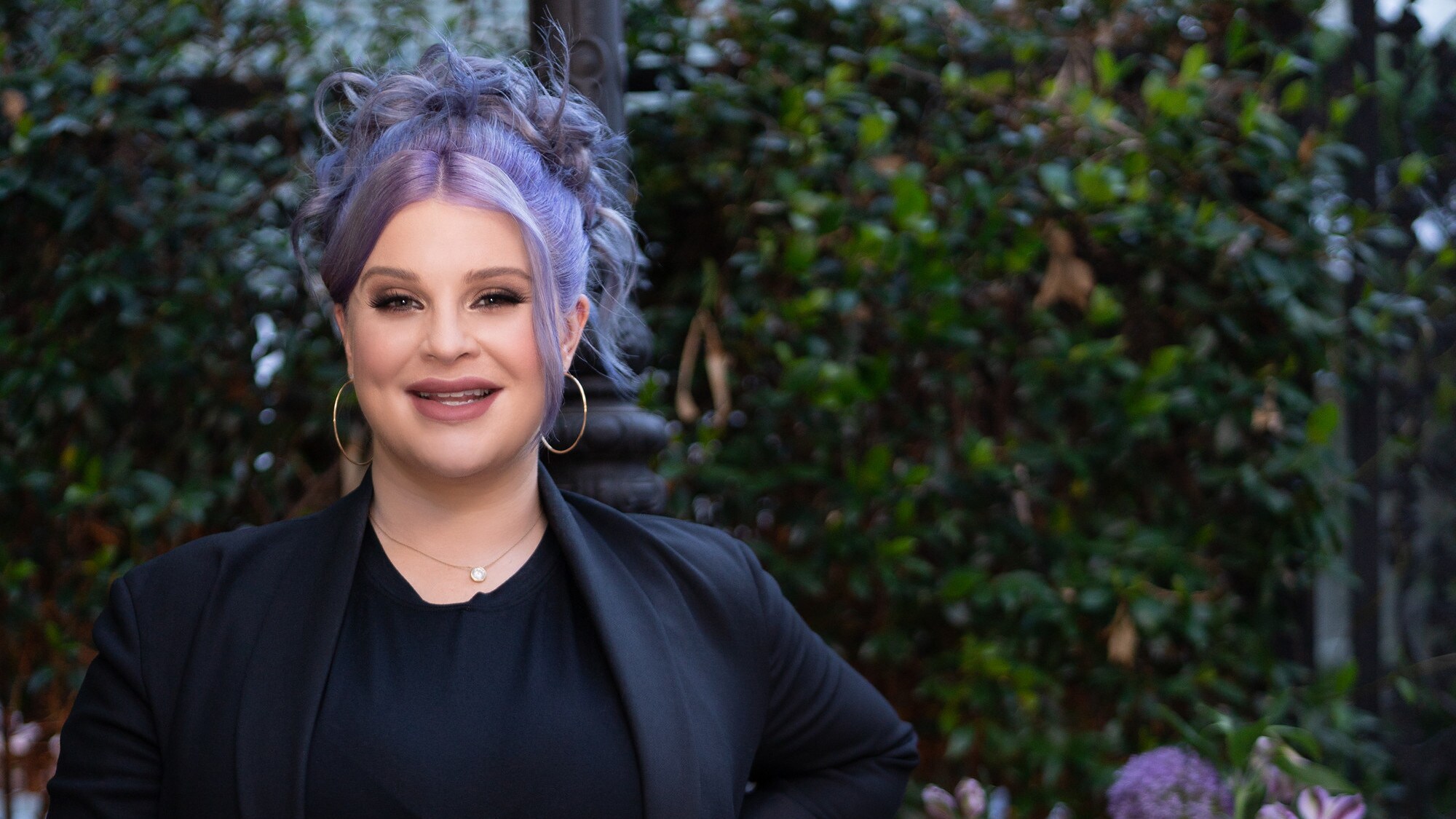 Kelly Osbourne on Turning the Tables with Robin Roberts. In season 2 of Turning the Tables with Robin Roberts, Robin Roberts gets personal with a new group of Hollywood's iconic women as they bear witness to their incredible journeys on their path to purpose. (Disney/Ser Baffo)