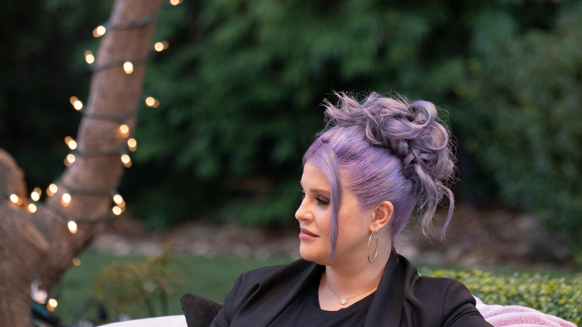 Kelly Osbourne on Turning the Tables with Robin Roberts. In season 2 of Turning the Tables with Robin Roberts, Robin Roberts gets personal with a new group of Hollywood's iconic women as they bear witness to their incredible journeys on their path to purpose. (Disney/Ser Baffo)