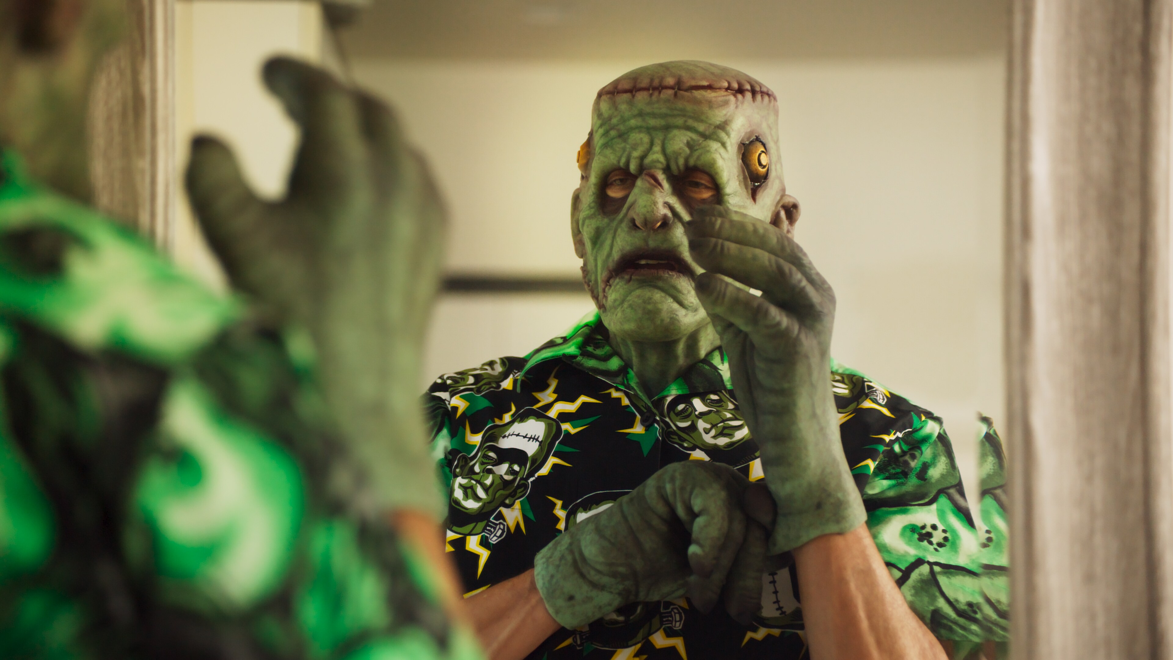 Los Angeles, CA - Jeff Goldblum enters Scare Attraction in costume. (Credit: National Geographic)